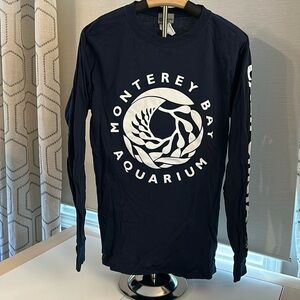 🐠 Monterey Bay Aquarium California Navy Blue Long Sleeve Shirt